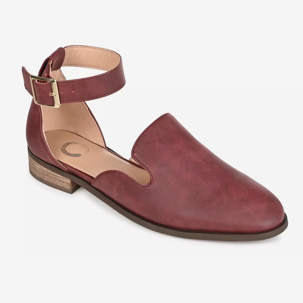 \Journee Collection\ NWT Loreta Flat